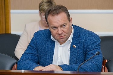 Дата заседания Законодательного Собрания изменилась 